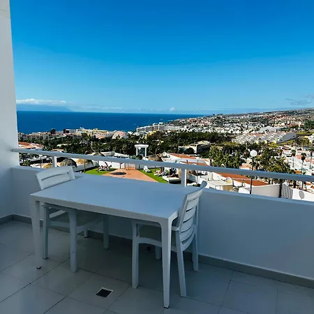 Island Village Heights Panoramic View Large Terrace San Eugenio 아파트 아데제