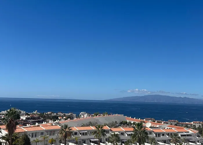 Island Village Heights Panoramic View Large Terrace San Eugenio Апартаменты *